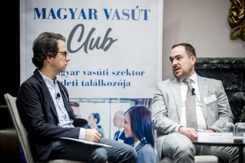 Magyar Vasút Club: a moderátor Bucsky Péter és Hegyi Zsolt a kerekasztal-beszélgetés résztvevője